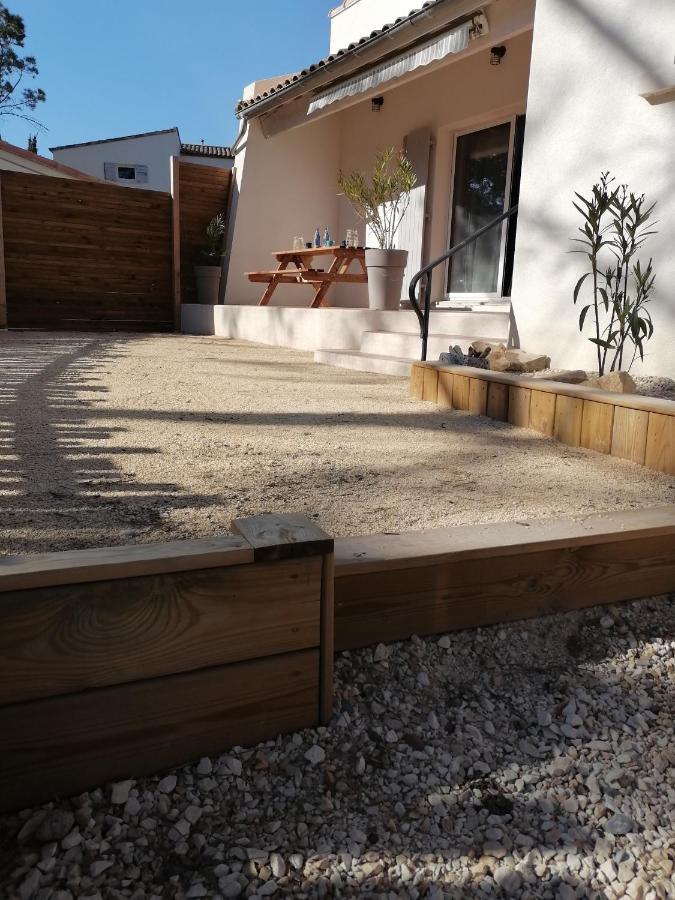 Maison 5 Personnes En Garrigue - Piscine-Spa Prive Langlade Exteriör bild